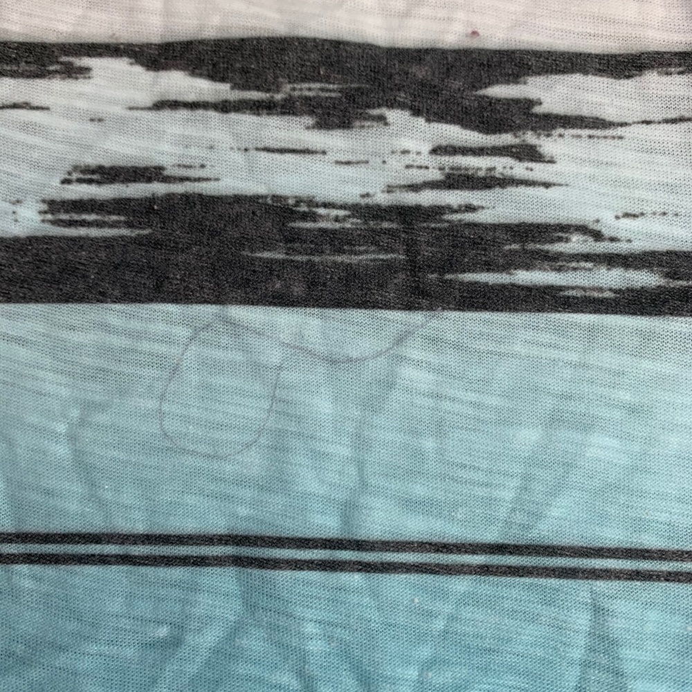 Ocean Current Short Sleeve V-Neck Top - Picture 9 of 9